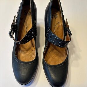 Sofft Women's Black Studded Heels